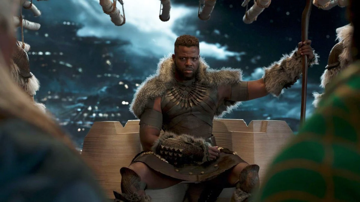 M'Baku z nowym strojem w Czarna Pantera: Wakanda w moim sercu