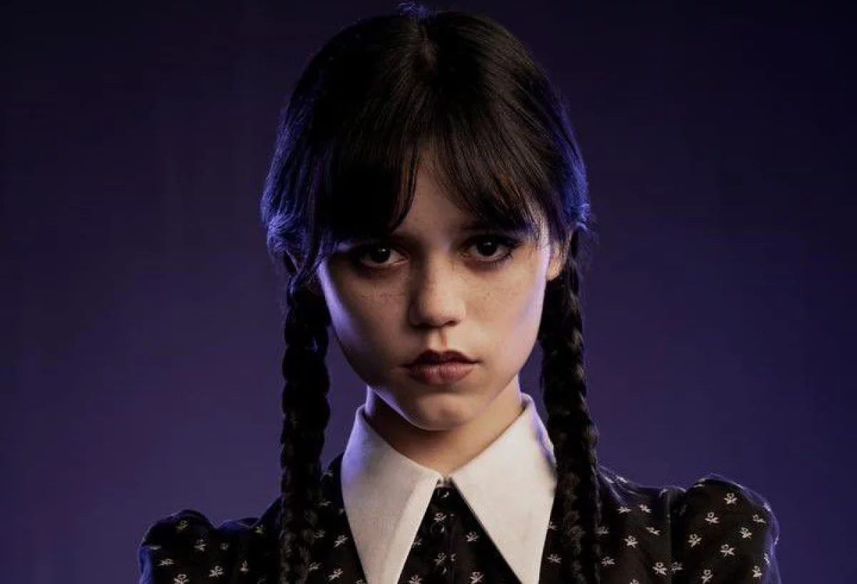 Nowe spojrzenie na Jennę Ortegę jako Wednesday Addams!