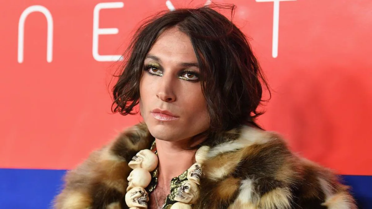 Ezra Miller został oskarżony o włamanie z kradzieżą!