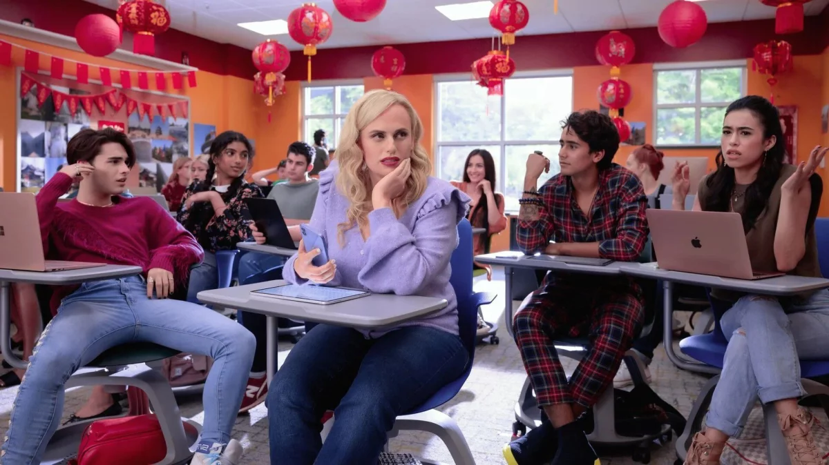 Powrót do liceum - zwiastun nowego filmu Netflixa z Rebel Wilson, po ogromnej metamorfozie!