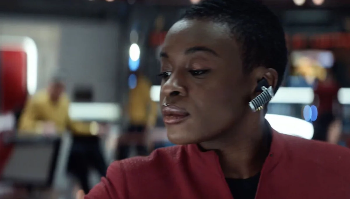 Star Trek: Strange New Worlds - nowe sceny z serialu, a w nich Uhura i La'an!