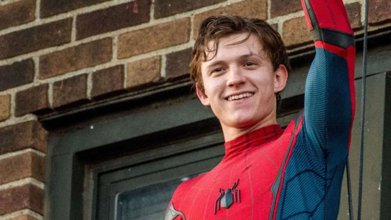 Po co Tom Holland był w Warszawie? Poznaj 5 ciekawostek o aktorze!