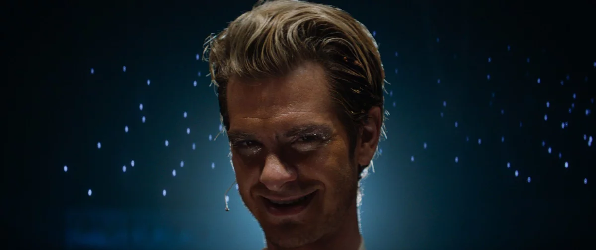 Andrew Garfield został Królem Internetu! Film w kinach 4 lutego!