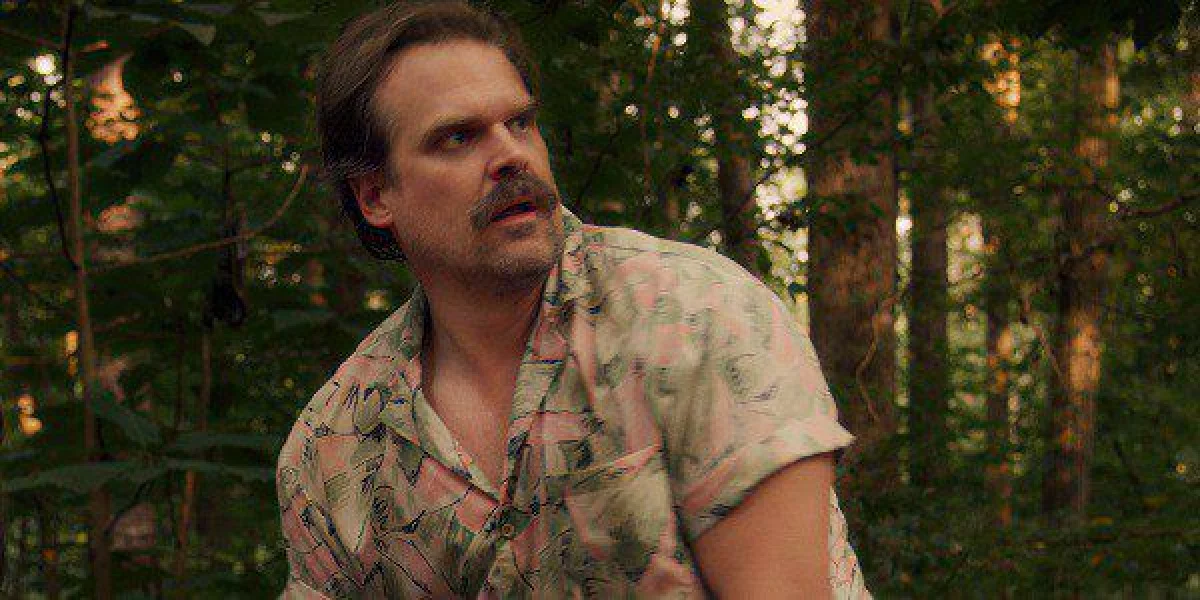 David Harbour wystąpi w thrillerze... świątecznym?! Nowy film reżysera Zombie SS!