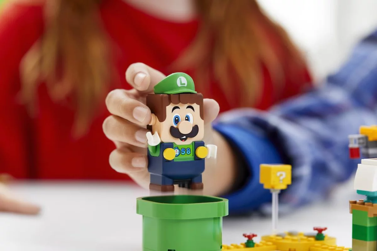 Nowy bohater w świecie LEGO® Super Mario ™! Do serii dołączy Luigi™