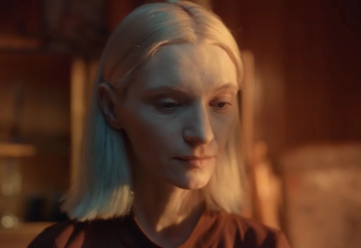 TOP 10 – Co dziś obejrzeć na Netflix? Erotica 2022 na czele tabeli, The Crown spada o dwie pozycje!