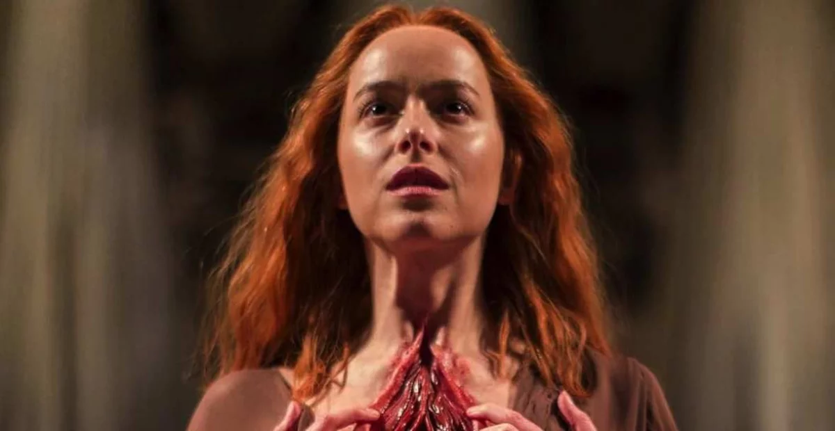 Suspiria - oficjalny plakat horroru z Dakotą Johnson