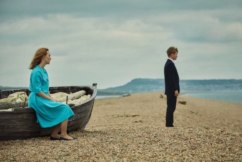 Na plaży Chesil - recenzja melodramatu z Saoirse Ronan i Billym Howlem