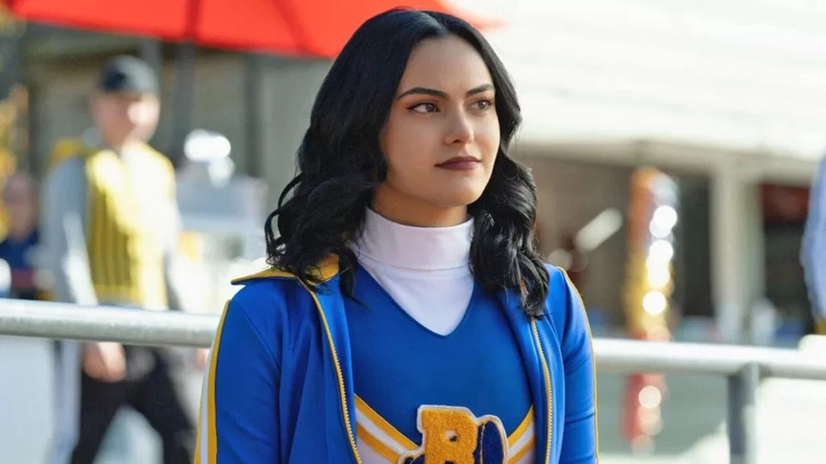 Camila Mendes nie wystąpi w reboocie Koszmaru minionego lata. Młoda gwiazda jest zbyt rozchwytywana