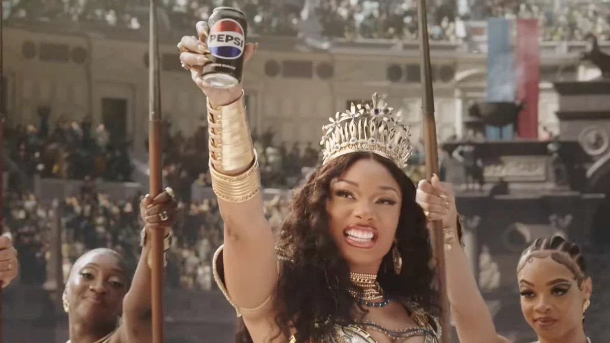 Powrót do przeszłości? Pepsi z nową kampanią promującą Gladiatora II