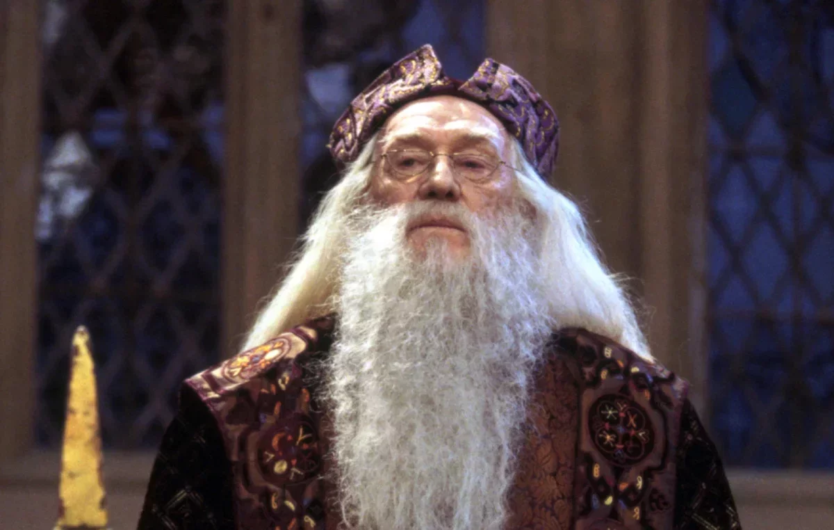 Syn filmowego Dumbledore’a sprzeciwia się powstaniu nowego Harry’ego Pottera