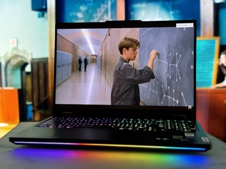 Wiele twarzy studiowania. Jaki laptop kupić z okazji powrotu na uczelnię?