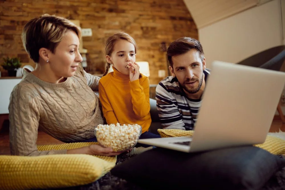 Telewizja Internetowa - przyszłość rozrywki na wyciągnięcie ręki z Telewizją Online