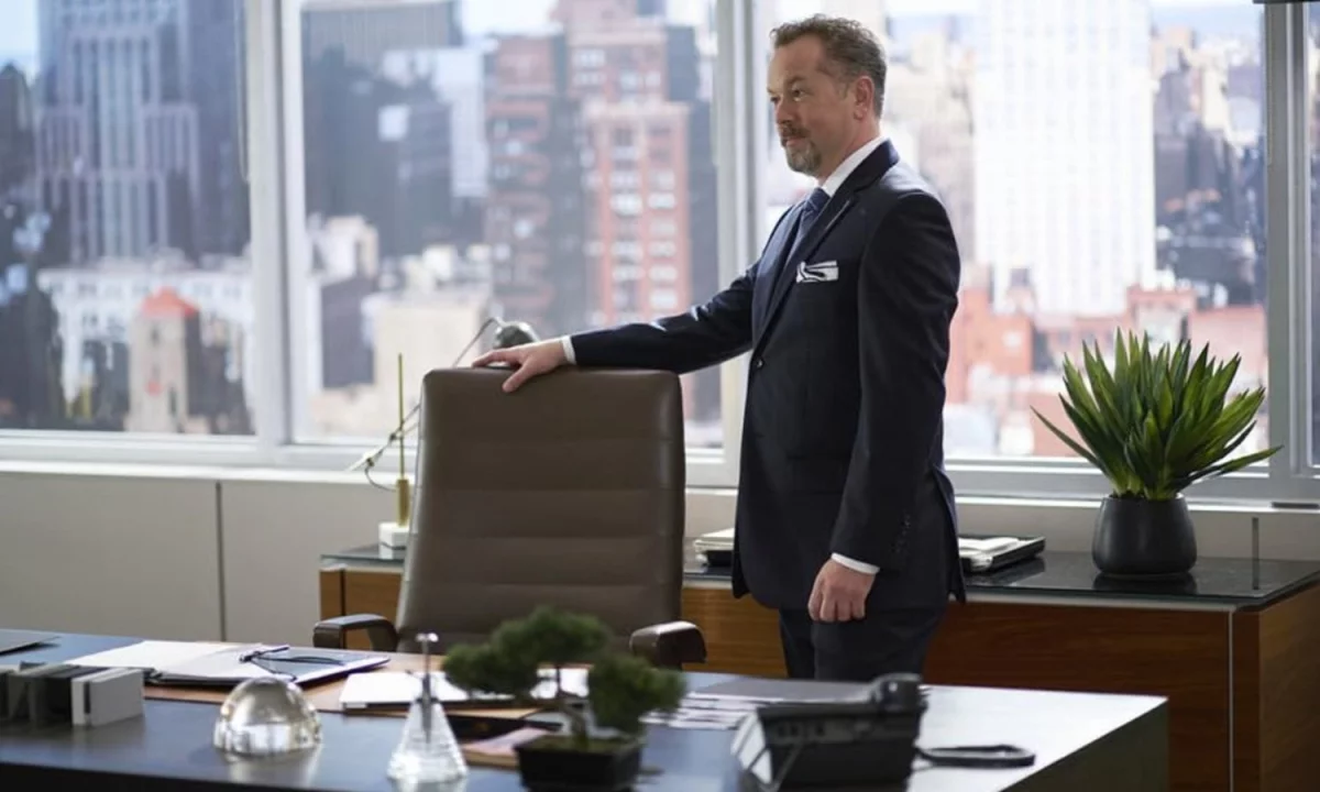 Suits LA. David Costabile powraca do świata W garniturach jako Daniel Hardman