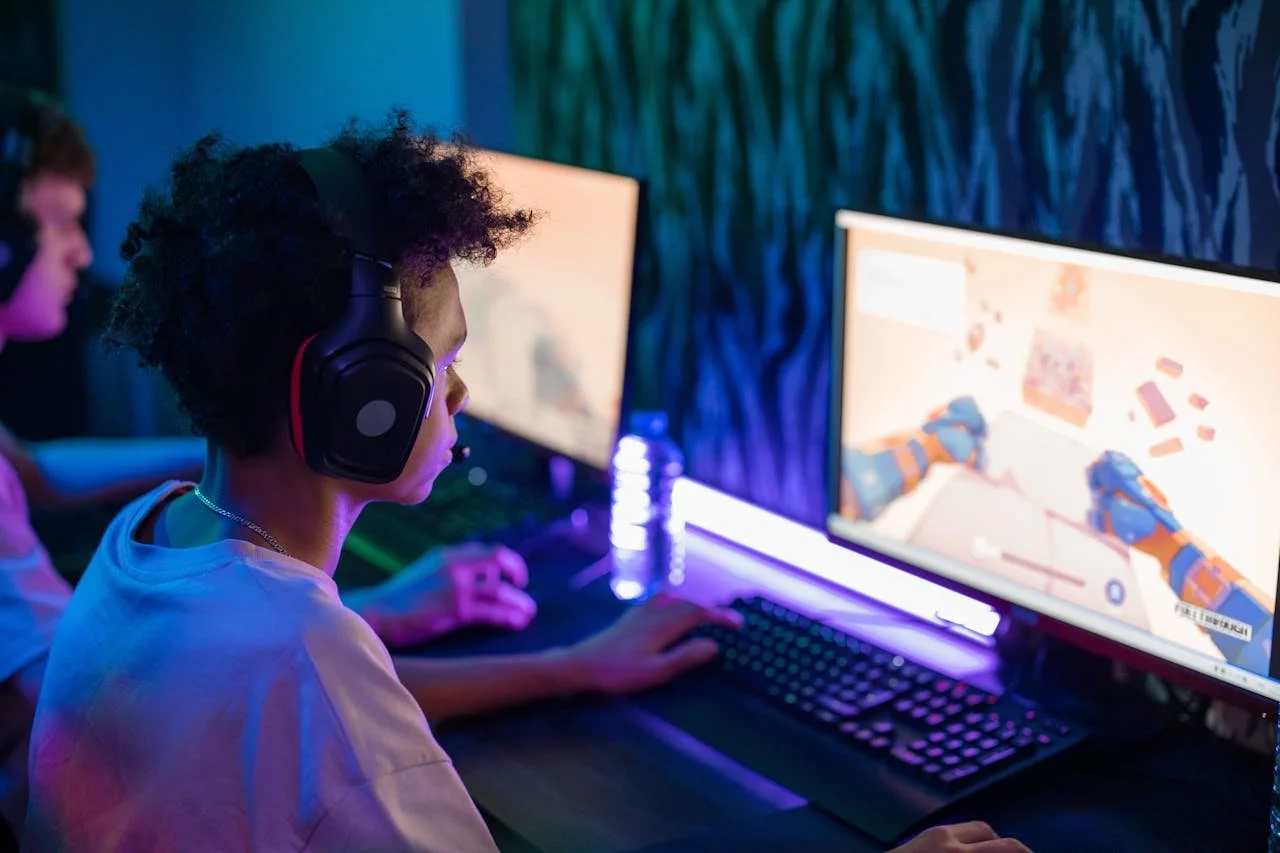 RTX 5070 w zestawie gamingowym – jaką wydajność oferuje?
