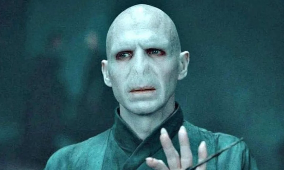 Harry Potter. Ralph Fiennes z poradą dla serialowego odtwórcy roli Voldemorta