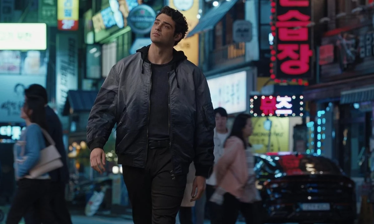 Noah Centineo imponuje sylwetką. Aktor gotowy do roli w filmie Street Fighter