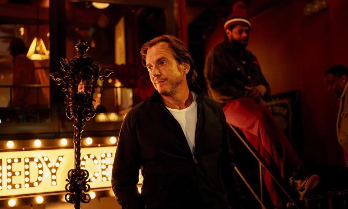 Bradley Cooper powraca za kamerą nowego filmu. O czym opowie Is This Thing On?