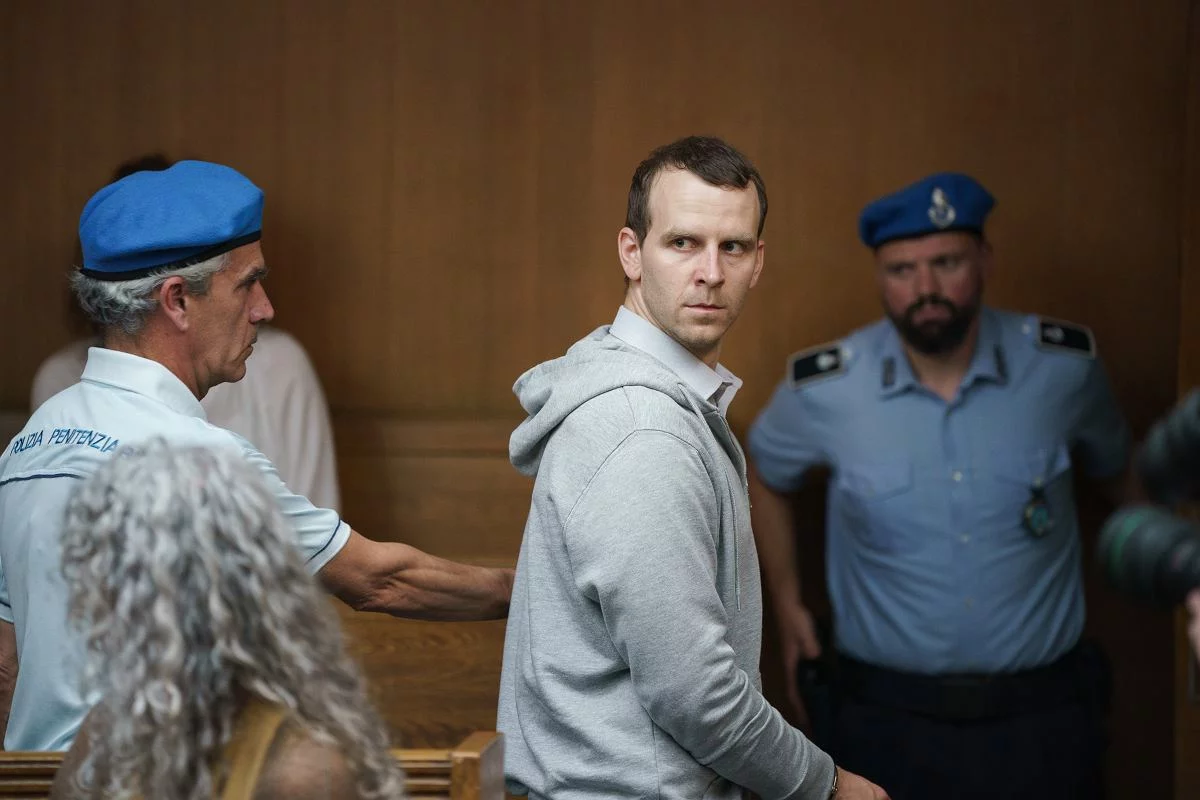 ,,Zawsze staram się bronić moich postaci” – wywiad z Julianem Świeżewskim