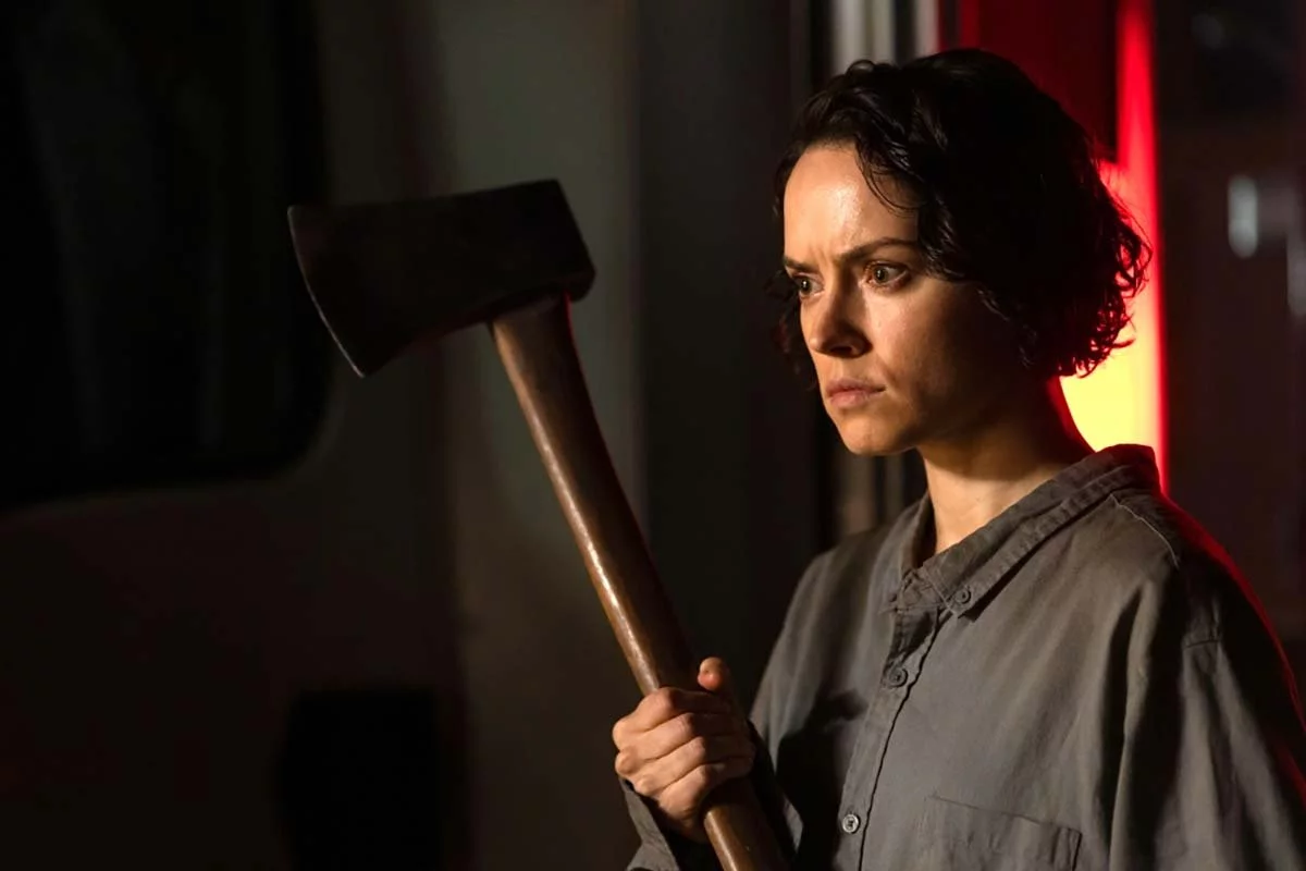 Daisy Ridley kontra zombie! Zobacz zwiastun We Bury The Dead