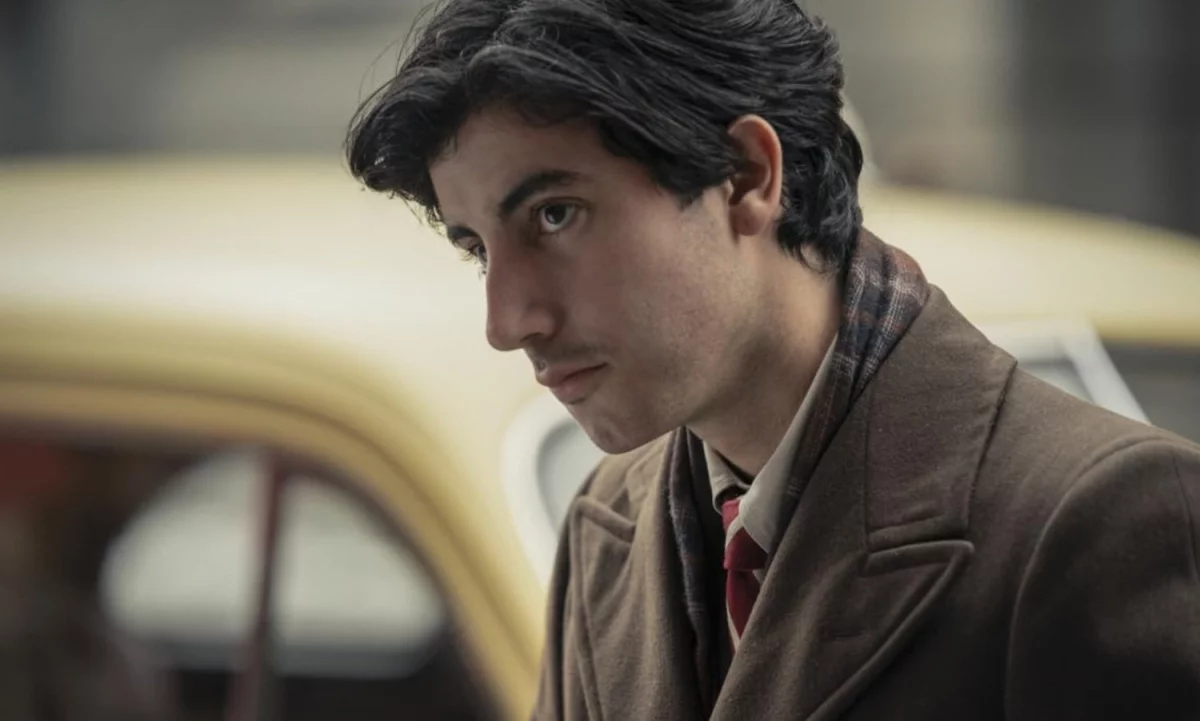 Anthony Ippolito w roli Sylvestera Stallone'a. Amazon udostępnia pierwsze zdjęcie aktora z I Play Rocky