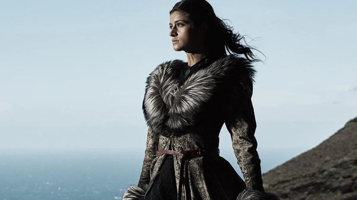 Anya Chalotra zetknęła się z ogromnym hejtem. Yennefer z serialu Wiedźmin w końcu zabrała głos