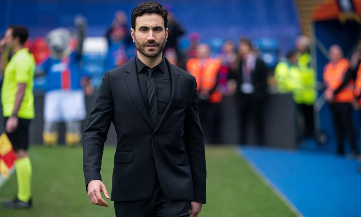 Brett Goldstein w komedii romantycznej Escorted. Serial dostał zamówienie na sezon od Prime Video