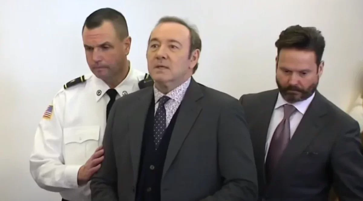 Kevin Spacey jest bezdomny? Aktor wynajmuje Airbnb