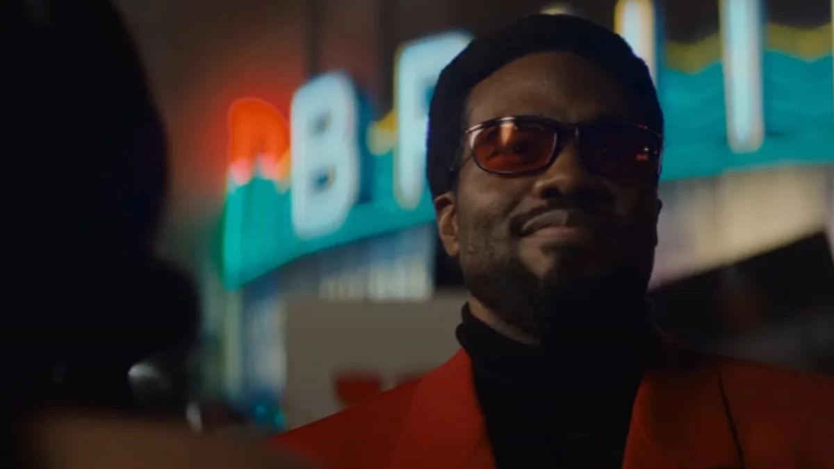 Wonder Man z nowym zwiastunem. MCU w krzywym zwierciadle branży filmowej