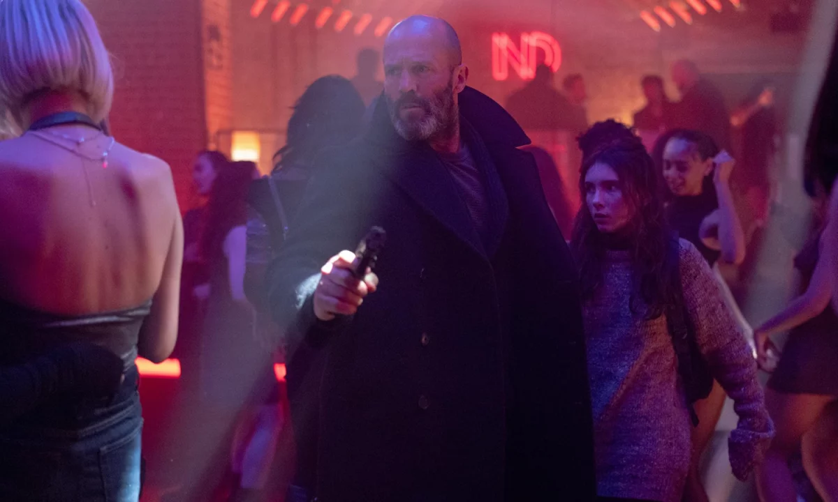 Jason Statham nie zwalnia tempa. Nowe spojrzenie na film Samotnik