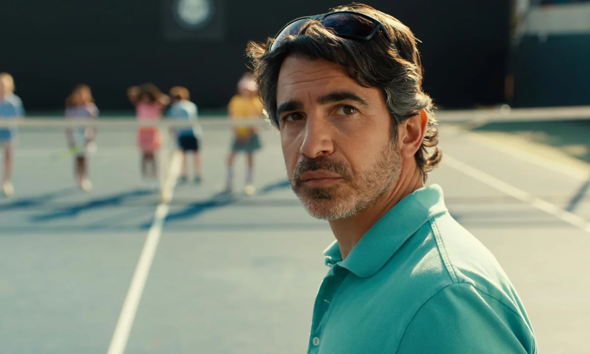 Kolejna gwiazda odwiedzi Biały Lotos. Chris Messina dołącza do obsady 4. sezonu