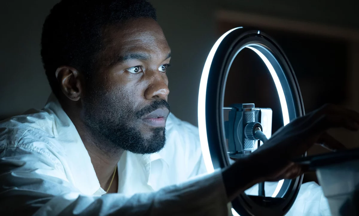 SImon Wiliams na celowniku służb. Zobaczcie najnowszy spot promujący serial Wonder Man