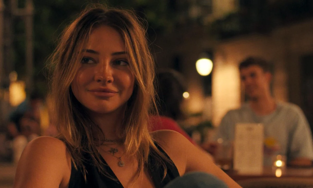 Madelyn Cline w nowym filmie Judda Apatowa. Aktorka dołącza do Glena Powella