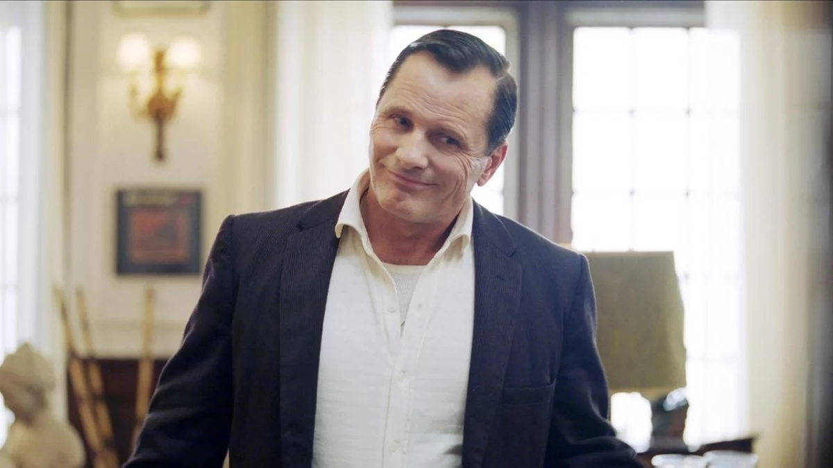 Kolejna próba obsadzenia Christophera Denta. Viggo Mortensen otrzymał propozycję zagrania w Batmanie II