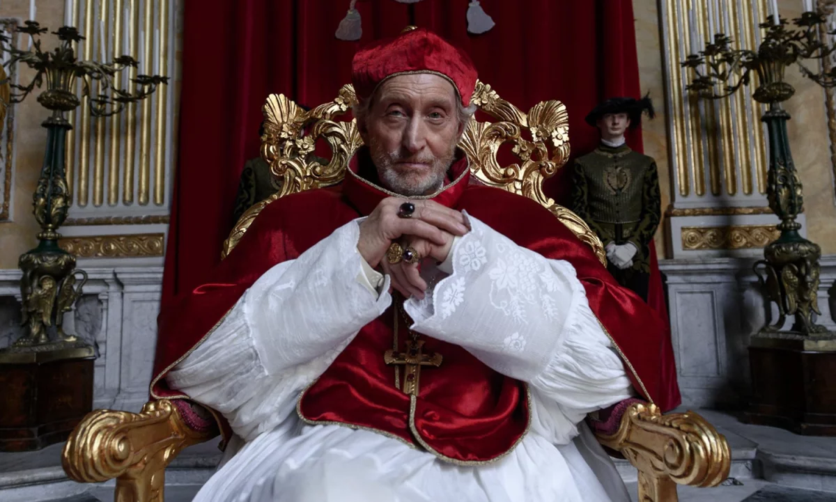 Charles Dance negocjuje rolę w filmie The Batman Part II. W kogo może wcielić się aktor?