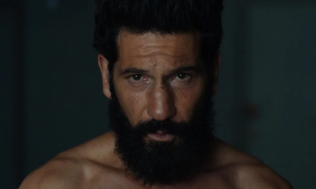 Nowe spojrzenie na Punisher: Ostatnie starcie. Frank Castle szykuje się do walki