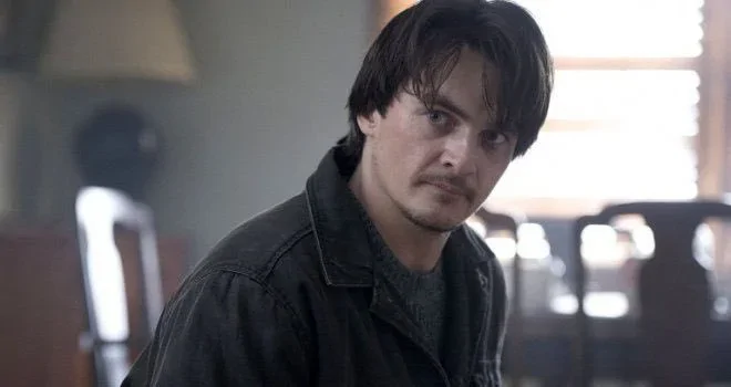 Rupert Friend w nowym Parku Jurajskim!