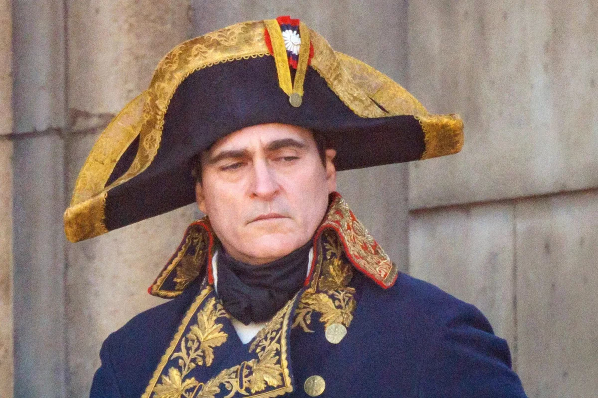 Joaquin Phoenix jako Napoleon na plakatach w magazynie Empire!