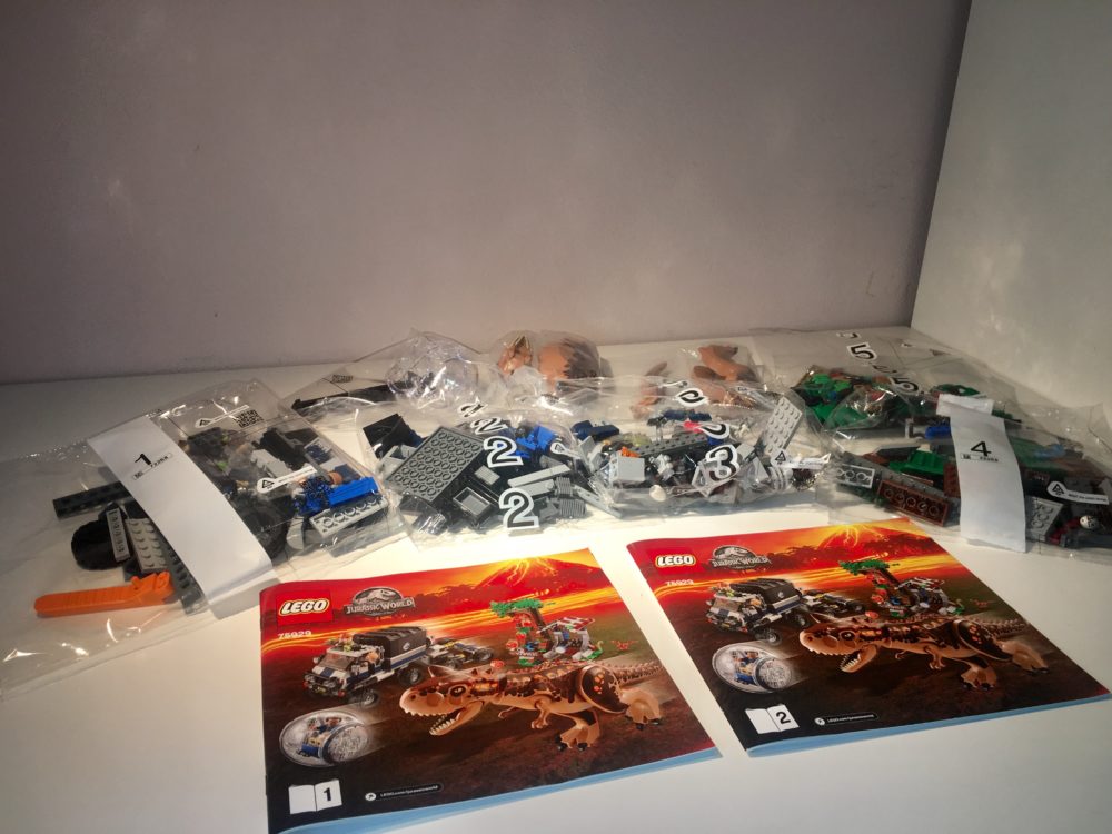 Jurassic World LEGO 75929 unboxing