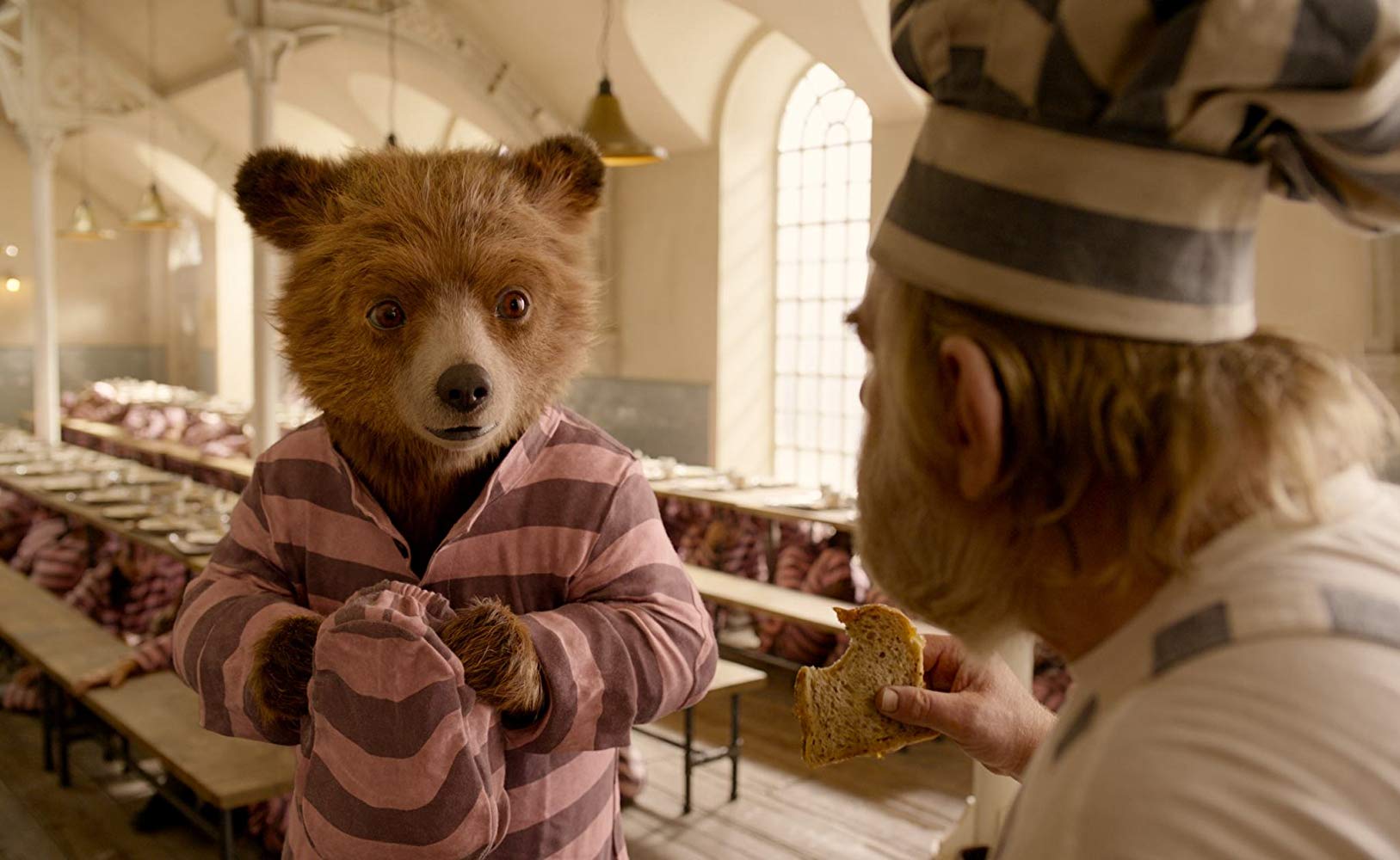 Kadr z filmu Paddington 2