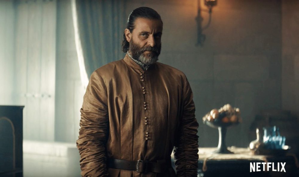 fot. kadr z planu serialu ''Wiedźmin'' Adam Levy w roli Myszowora.