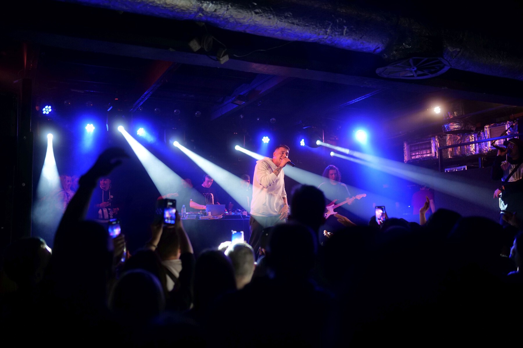 "Nigdy nie spodziewałem się, iż wystąpię w filmie" – Małach o filmie Życie w błocie się złoci